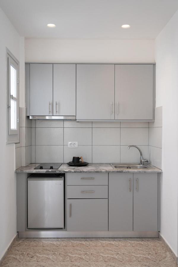 White Lily Suites & Lofts - Adults Only 16 Plus Perivolos  Exterior photo