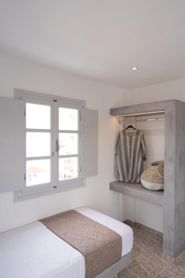 White Lily Suites & Lofts - Adults Only 16 Plus Perivolos  Exterior photo
