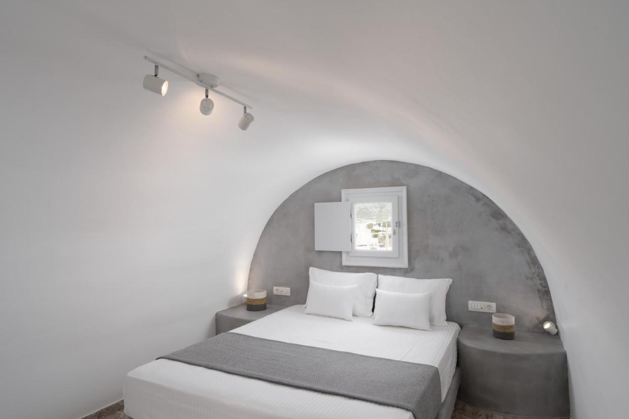 White Lily Suites & Lofts - Adults Only 16 Plus Perivolos  Exterior photo