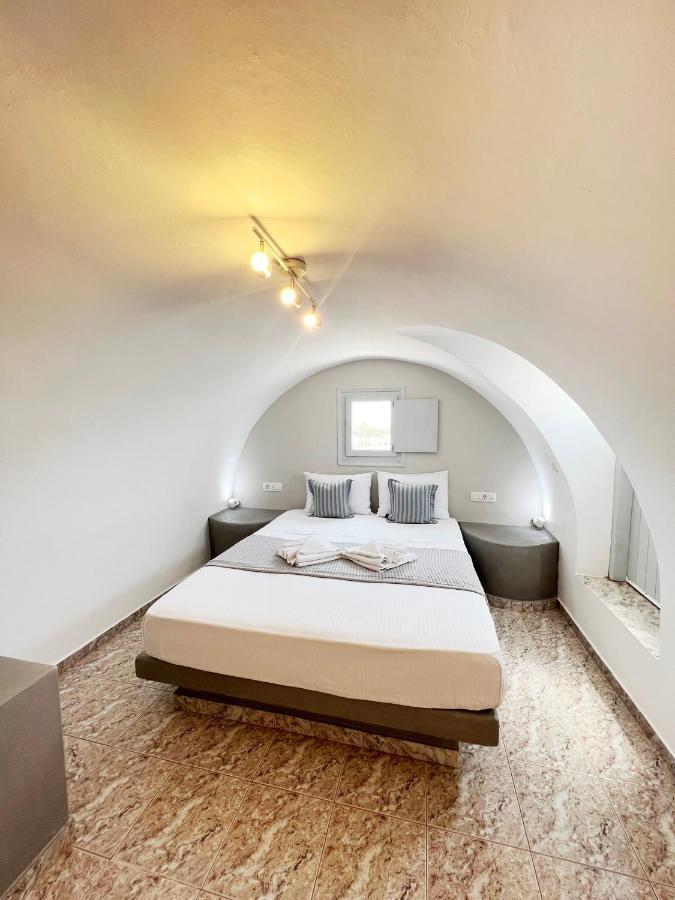 White Lily Suites & Lofts - Adults Only 16 Plus Perivolos  Exterior photo