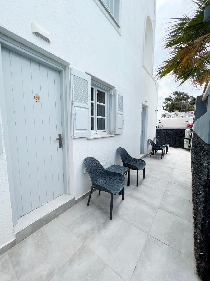 White Lily Suites & Lofts - Adults Only 16 Plus Perivolos  Exterior photo