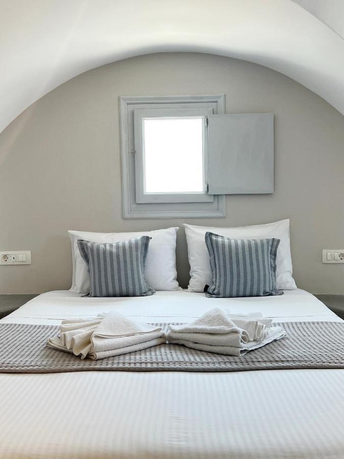 White Lily Suites & Lofts - Adults Only 16 Plus Perivolos  Exterior photo