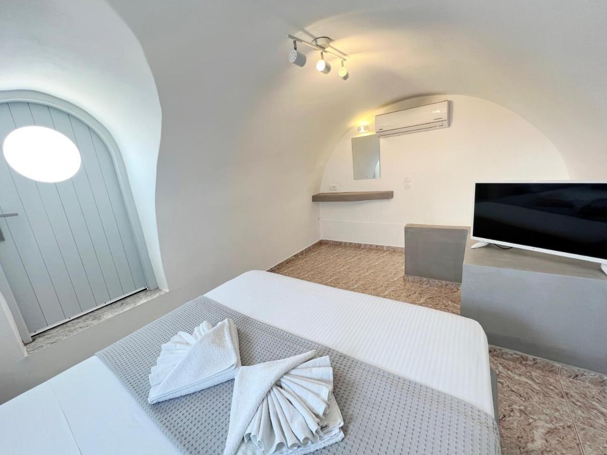 White Lily Suites & Lofts - Adults Only 16 Plus Perivolos  Exterior photo